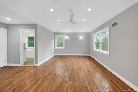 7 Rutledge Road Valhalla NY 10595