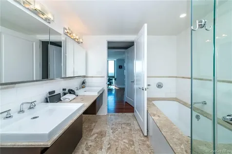 175 Huguenot Street New Rochelle NY 10801