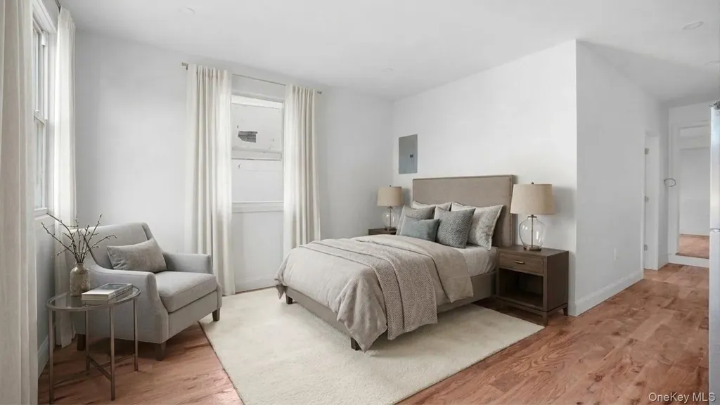 1148 E 211th Street Bronx NY 10469