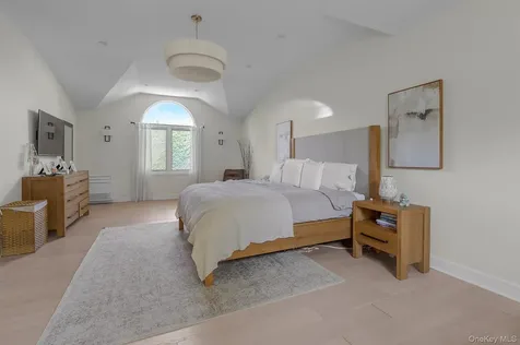 33 Nancy Boulevard Merrick NY 11566