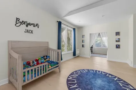 33 Nancy Boulevard Merrick NY 11566