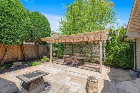 33 Nancy Boulevard Merrick NY 11566