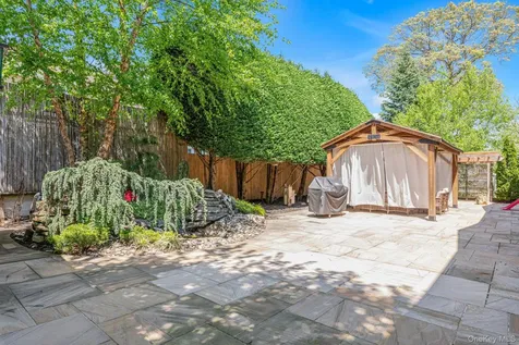 33 Nancy Boulevard Merrick NY 11566