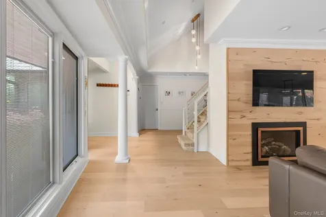 33 Nancy Boulevard Merrick NY 11566