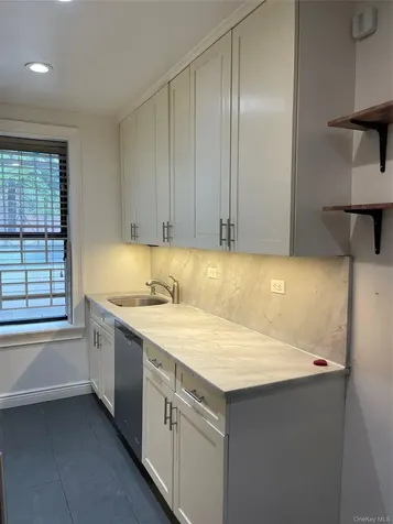 1922 Mcgraw Avenue Bronx NY 10462