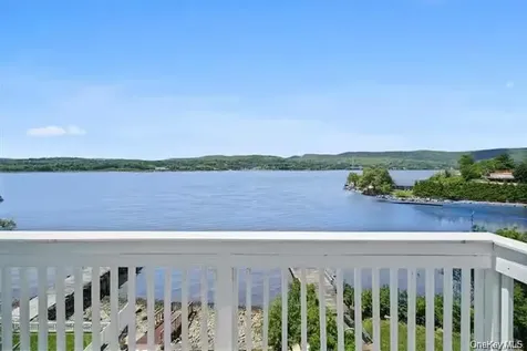 31 Wayne Avenue Verplanck NY 10596