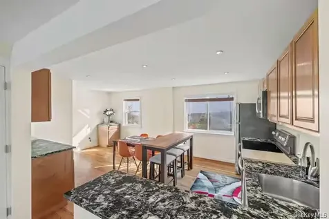 31 Wayne Avenue Verplanck NY 10596