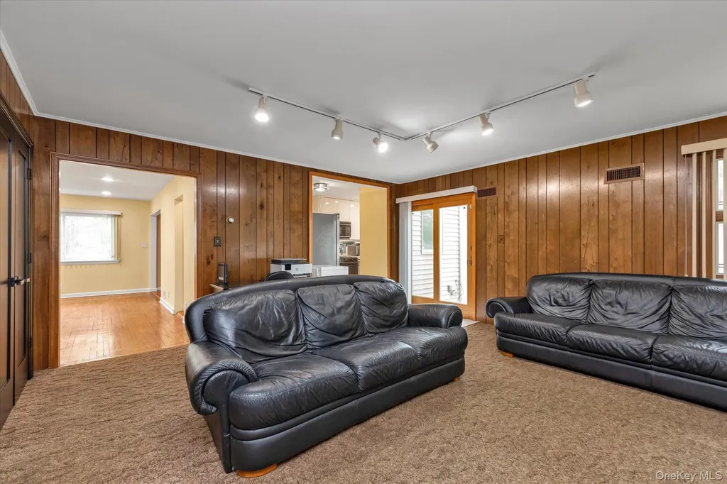 2000 Merrick Avenue Merrick NY 11566