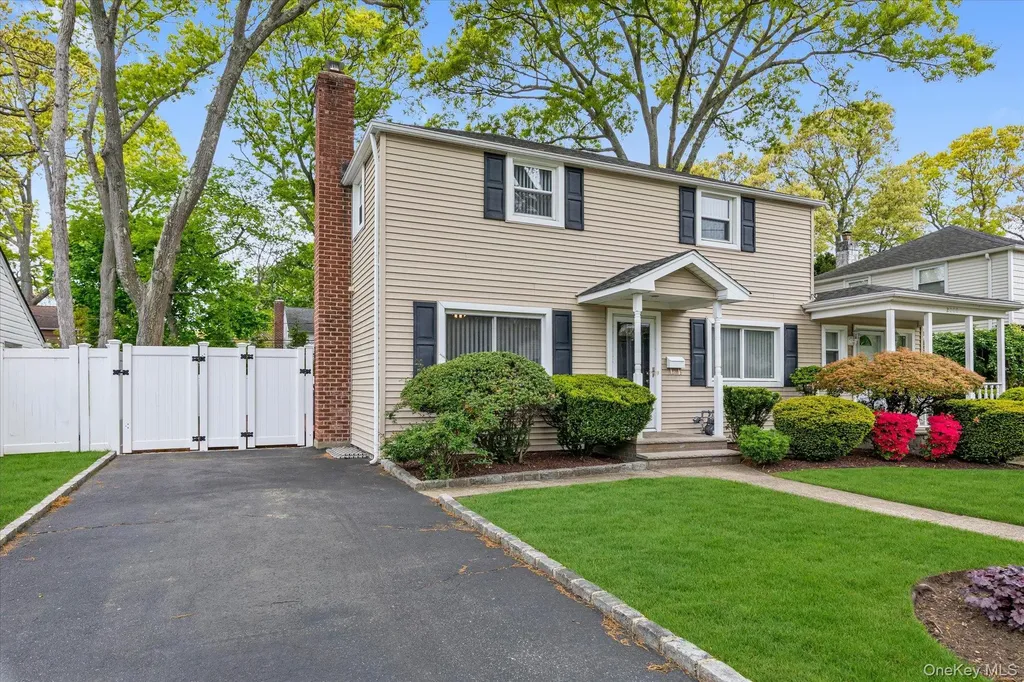 2000 Merrick Avenue Merrick NY 11566
