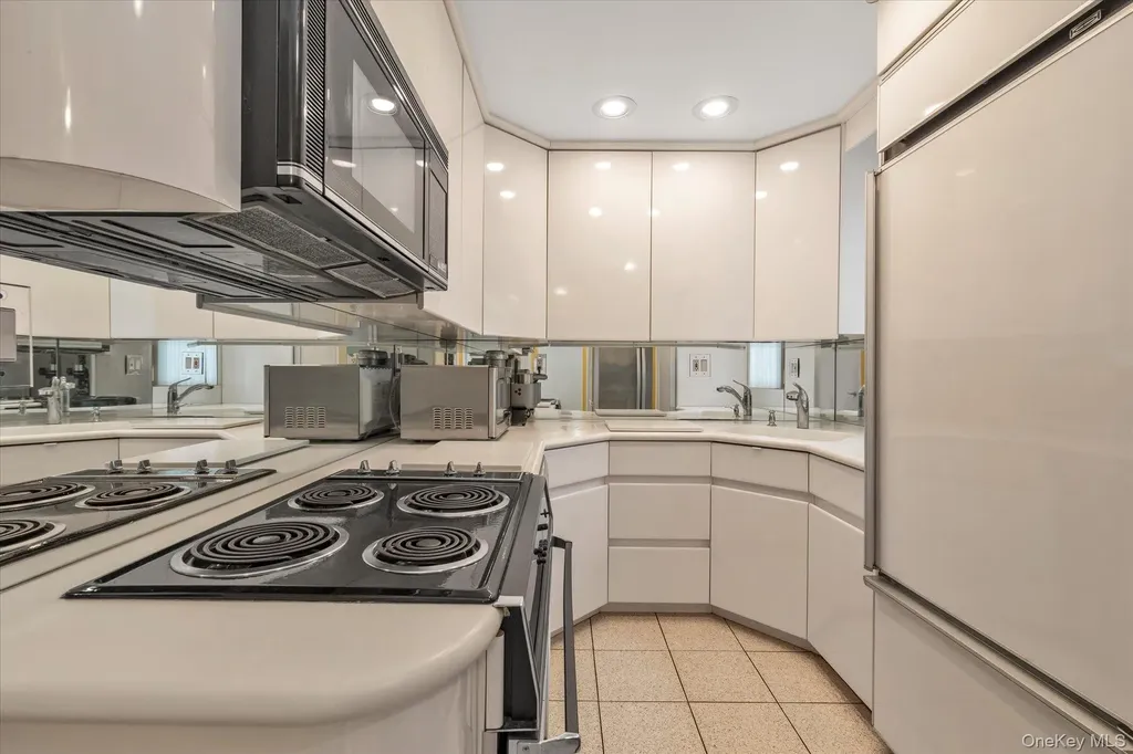 2000 Merrick Avenue Merrick NY 11566