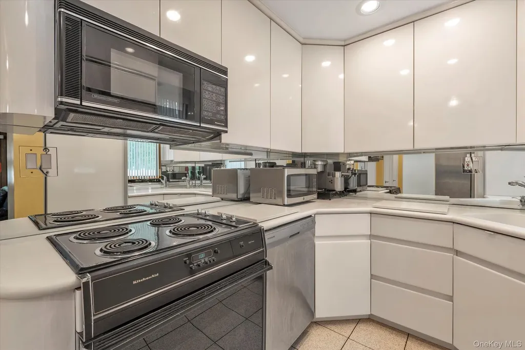 2000 Merrick Avenue Merrick NY 11566