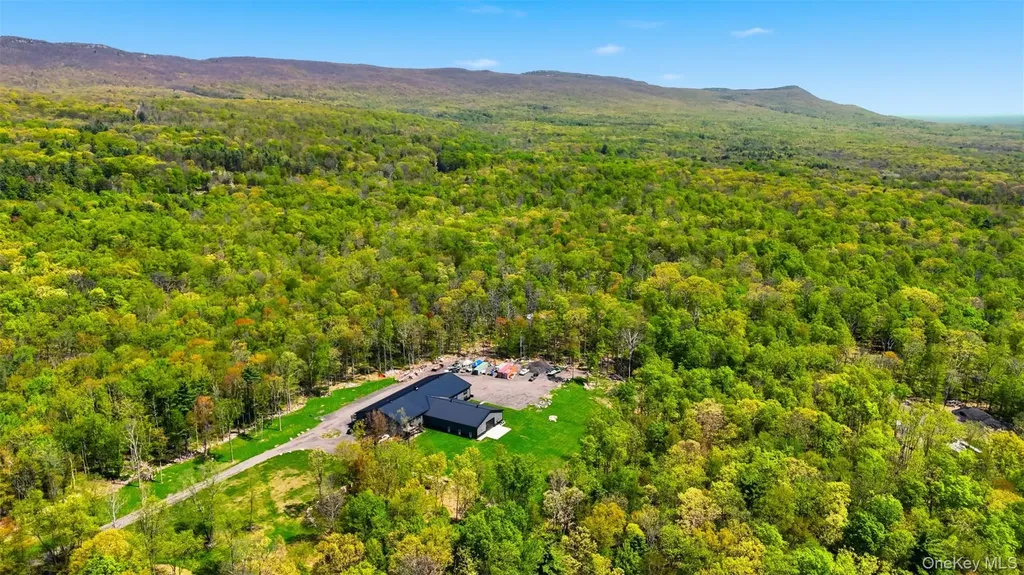 51 Redder Road Pine Bush NY 12566