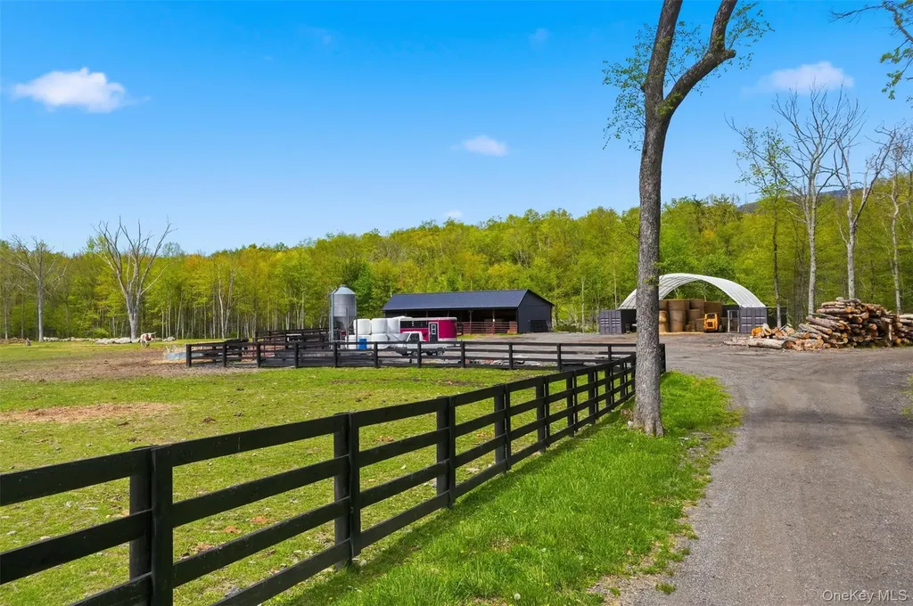 51 Redder Road Pine Bush NY 12566