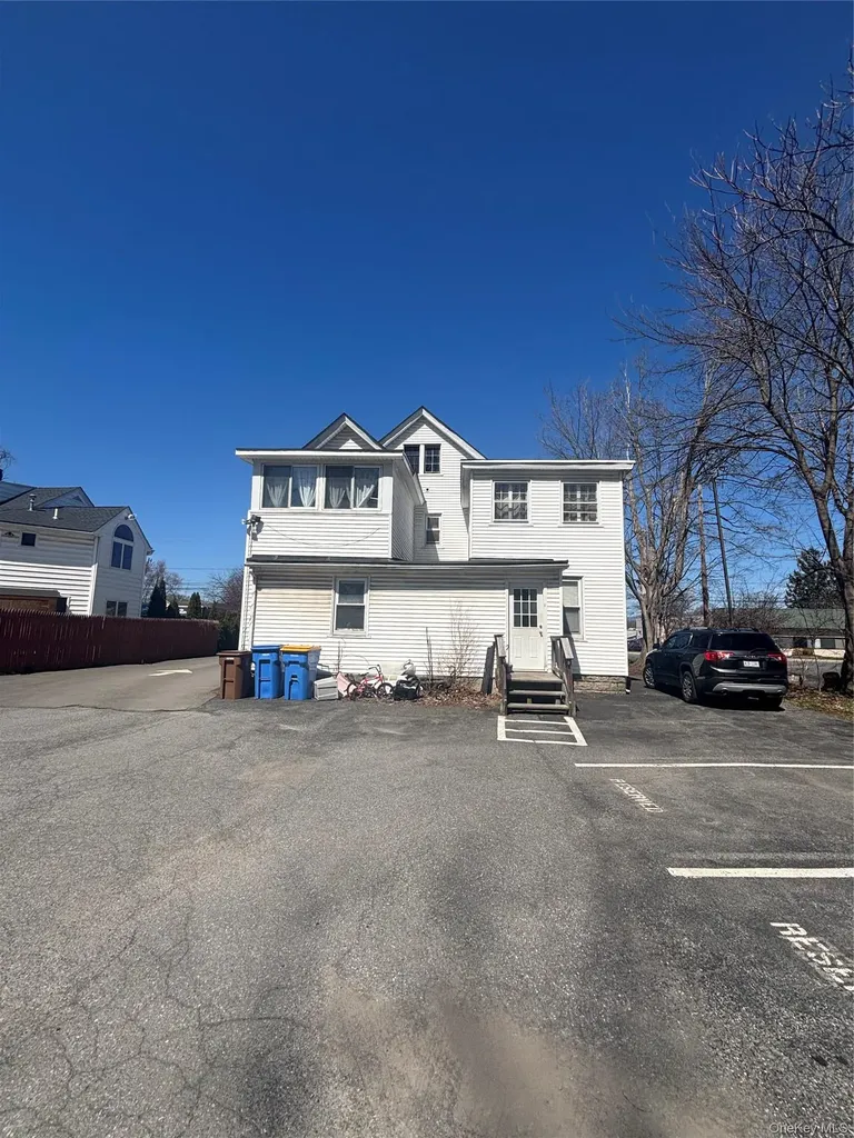 460 Albany Kingston NY 12401