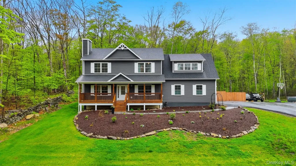 9 School House Road Middletown NY 10940