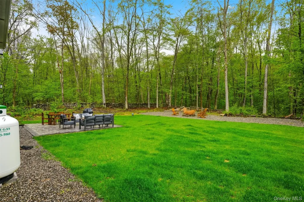 9 School House Road Middletown NY 10940