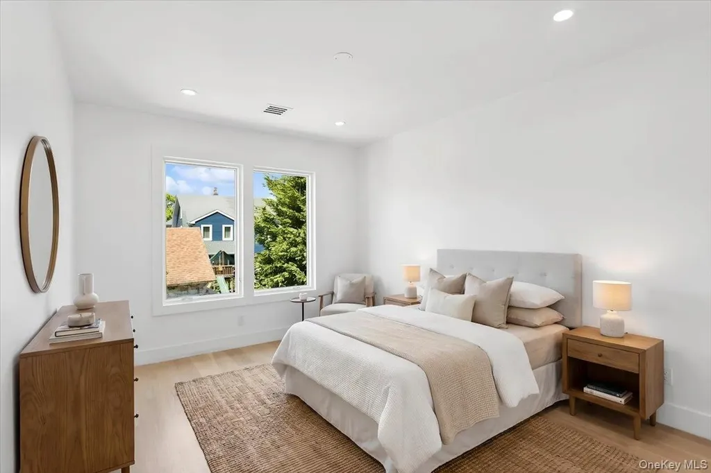 994 Singleton Avenue Woodmere NY 11598