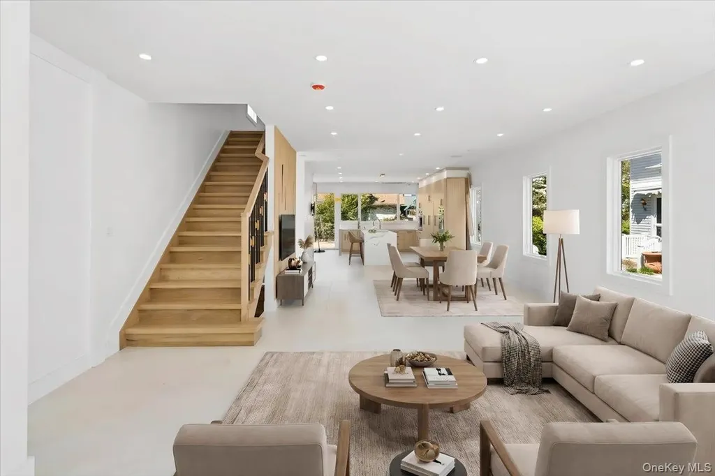 994 Singleton Avenue Woodmere NY 11598