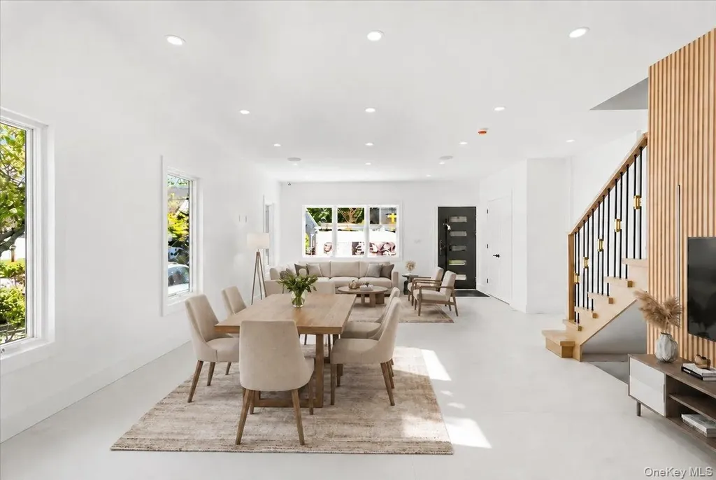 994 Singleton Avenue Woodmere NY 11598