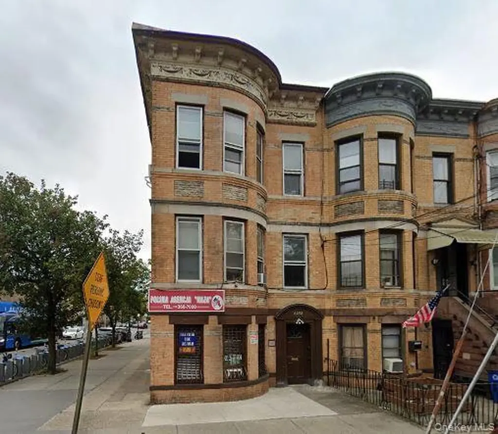 60-98 69th Avenue Ridgewood NY 11385