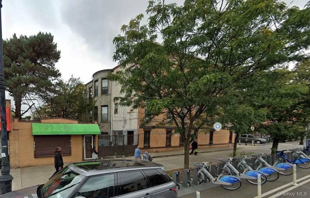 60-98 69th Avenue Ridgewood NY 11385