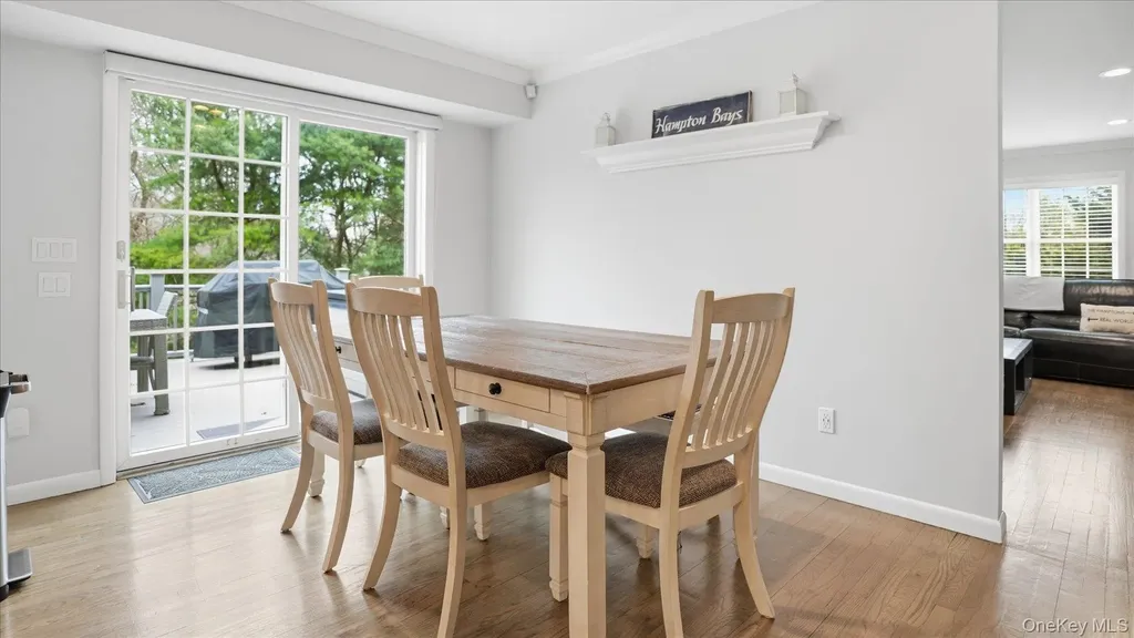 20 Stuart Court Hampton Bays NY 11946
