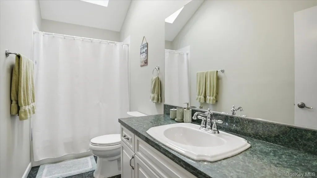 20 Stuart Court Hampton Bays NY 11946