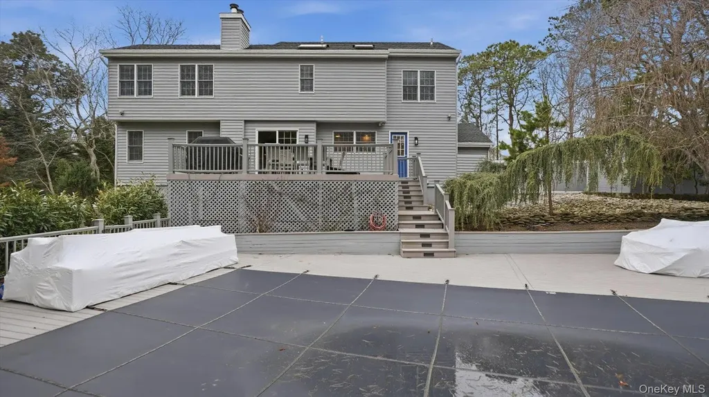 20 Stuart Court Hampton Bays NY 11946