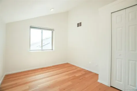 14 James Court Port Chester NY 10573
