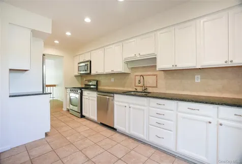 14 James Court Port Chester NY 10573