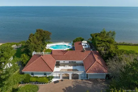 10 Beach Hill Drive Northport NY 11768