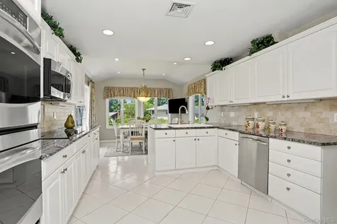 86 Somerset Road New Rochelle NY 10804