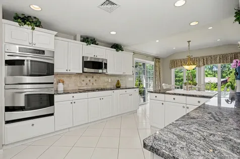 86 Somerset Road New Rochelle NY 10804