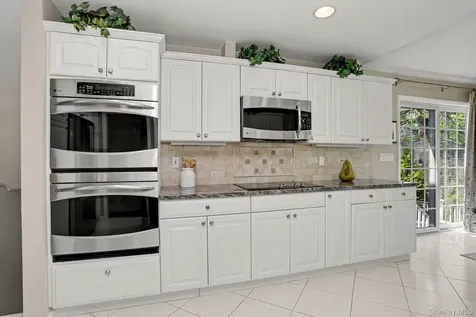 86 Somerset Road New Rochelle NY 10804