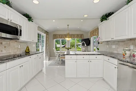86 Somerset Road New Rochelle NY 10804