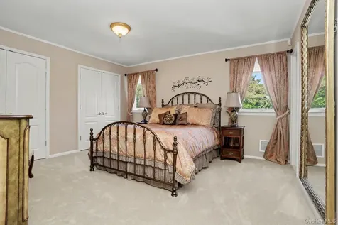 86 Somerset Road New Rochelle NY 10804