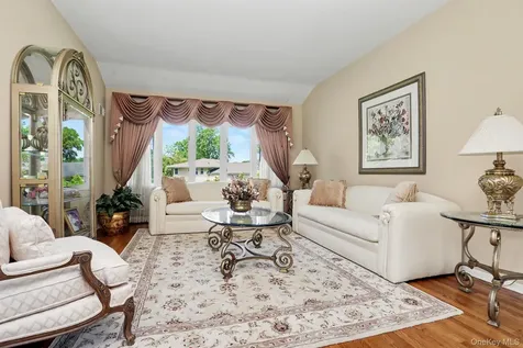 86 Somerset Road New Rochelle NY 10804