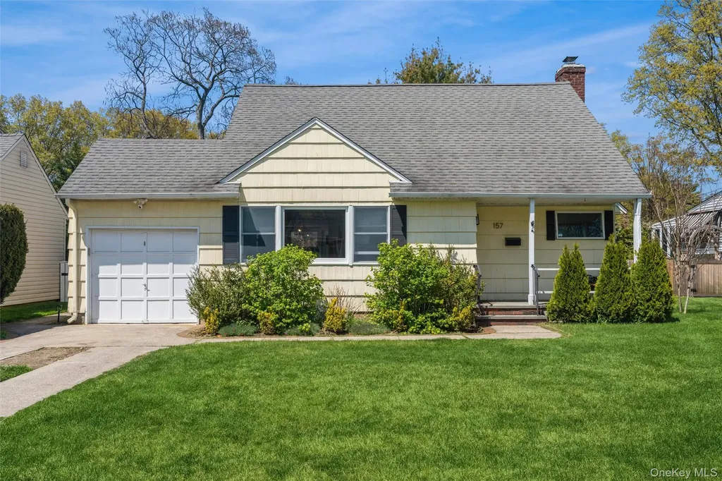 157 Chestnut Street Garden City NY 11530
