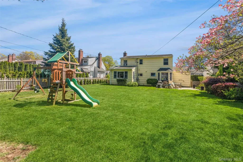 157 Chestnut Street Garden City NY 11530