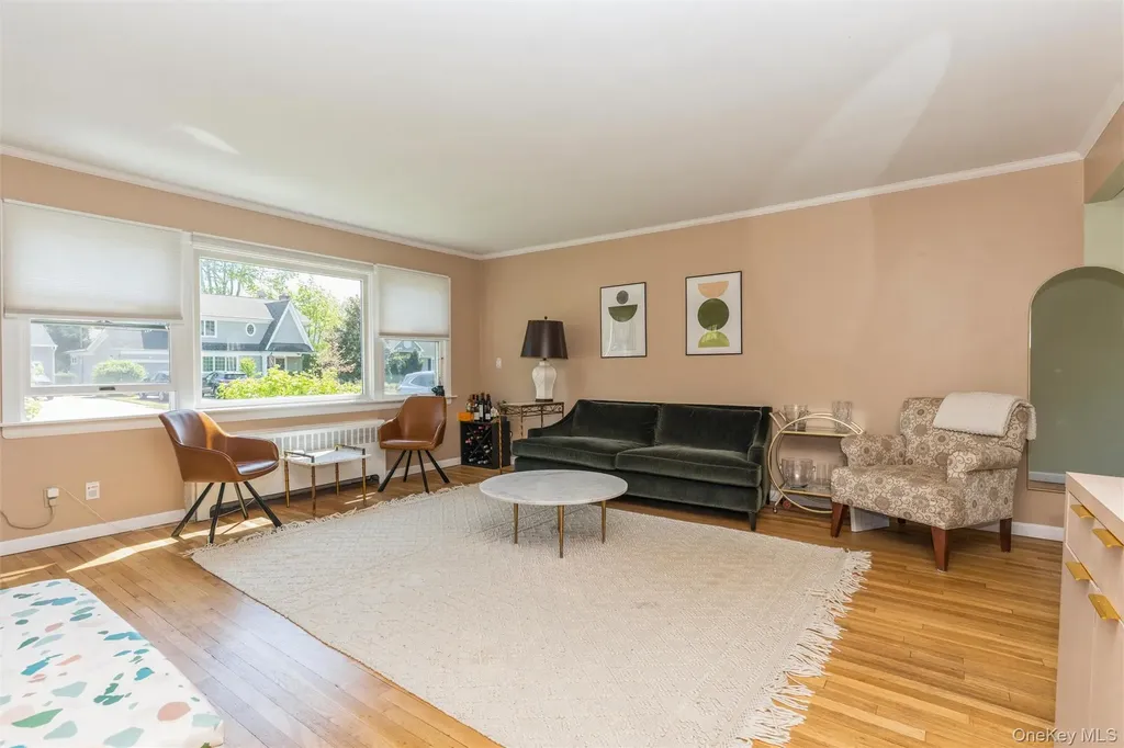 157 Chestnut Street Garden City NY 11530