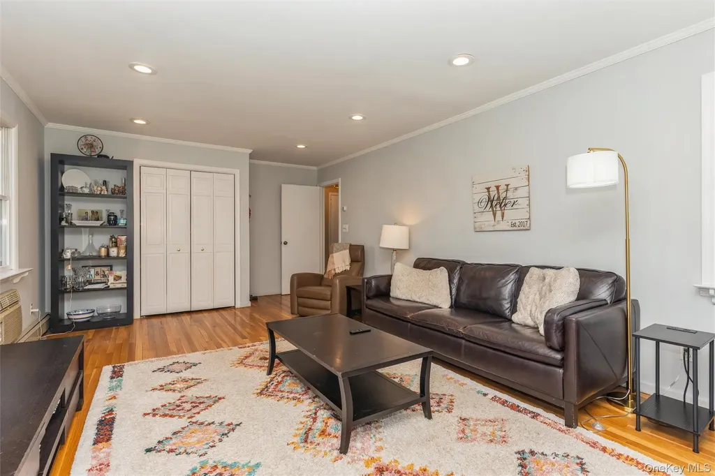 157 Chestnut Street Garden City NY 11530