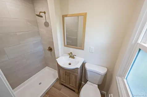 1076 Northgate Court Uniondale NY 11553