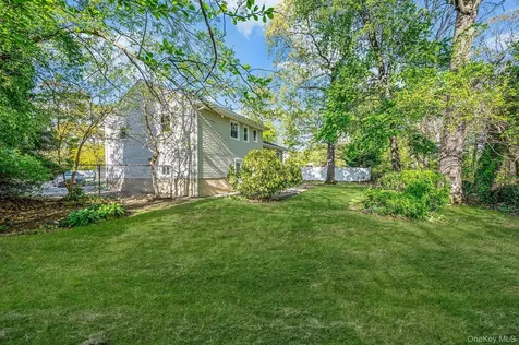 1076 Northgate Court Uniondale NY 11553