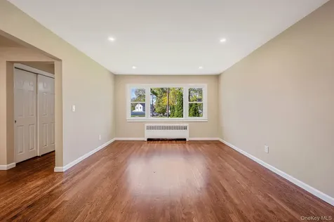 1076 Northgate Court Uniondale NY 11553