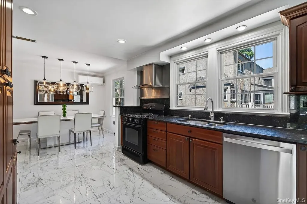 91 Central Parkway Mount Vernon NY 10552