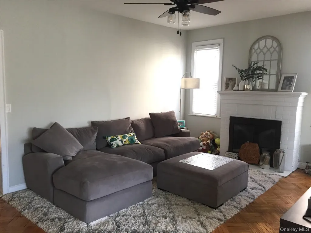 513 Marcellus Road Williston Park NY 11596