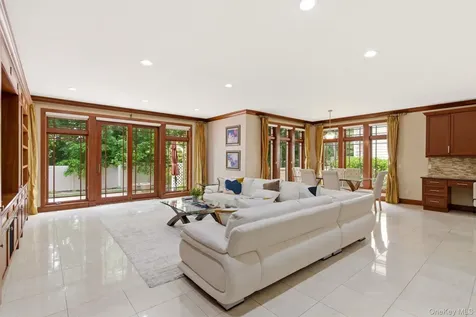 3 Olde Hamlet Drive Jericho NY 11753