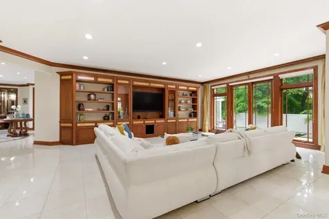 3 Olde Hamlet Drive Jericho NY 11753