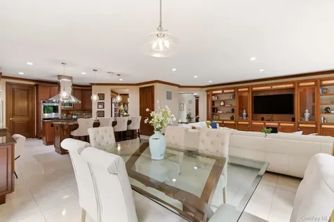3 Olde Hamlet Drive Jericho NY 11753