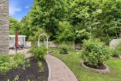 3 Olde Hamlet Drive Jericho NY 11753